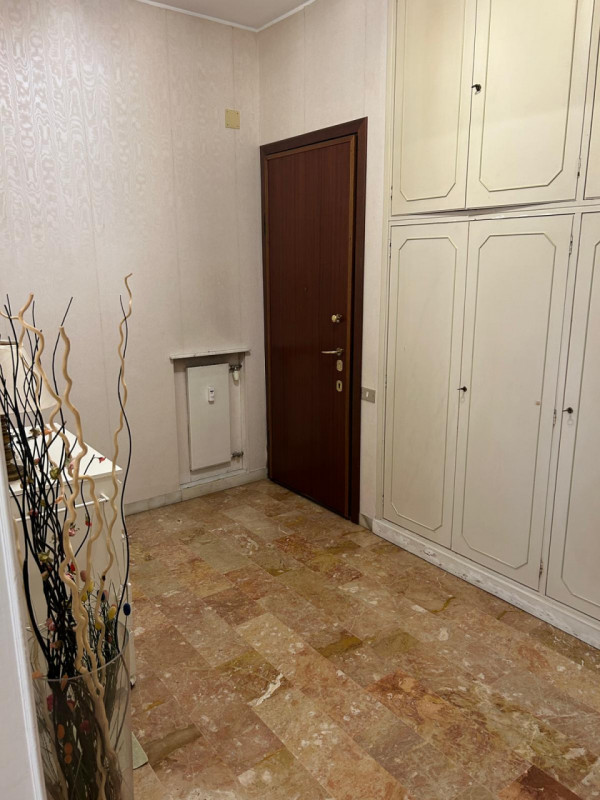 Immagine 39 di Appartamento in affitto  in via federcio delpino a Genova