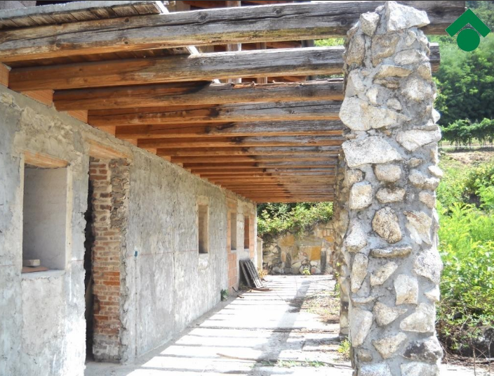 Immagine 1 di Rustico / casale in vendita  in pirio a Teolo