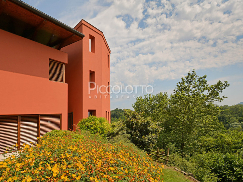 Immagine 8 di Villa in vendita  in Via Foresto Vecchio a Asolo