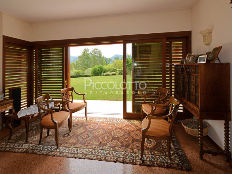 Immagine 16 di Villa in vendita  in Via Foresto Vecchio a Asolo