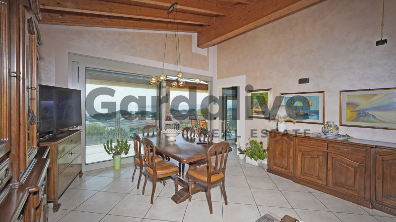 Immagine 4 di Villa in vendita  in Via Monte Tapino a Padenghe Sul Garda