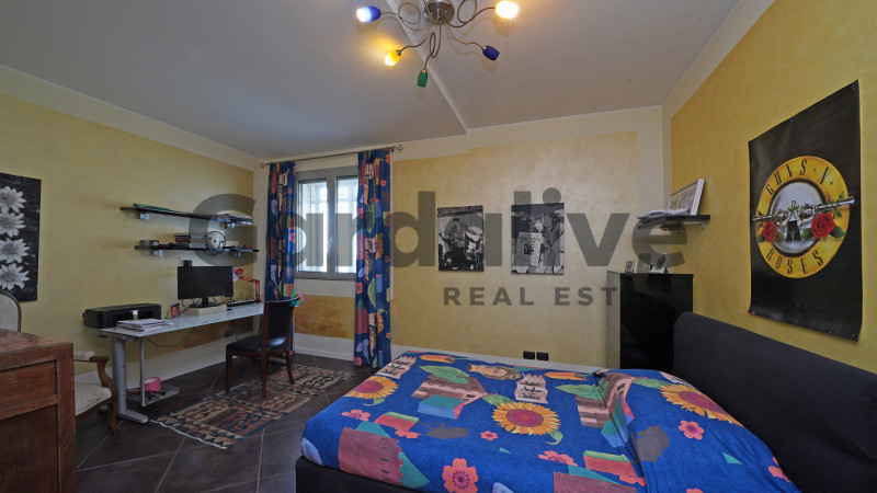 Immagine 18 di Villa in vendita  in Via Monte Tapino a Padenghe Sul Garda