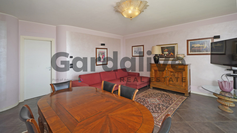 Immagine 27 di Villa in vendita  in Via Monte Tapino a Padenghe Sul Garda