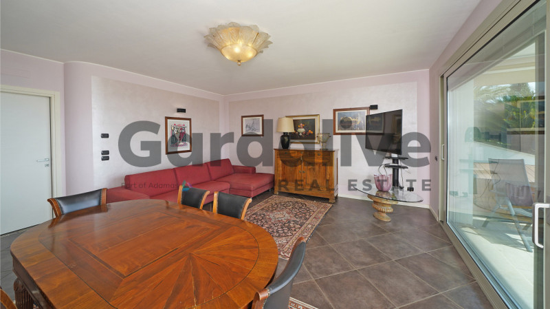 Immagine 29 di Villa in vendita  in Via Monte Tapino a Padenghe Sul Garda