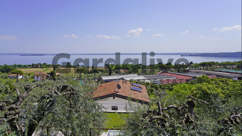 Immagine 39 di Villa in vendita  in Via Monte Tapino a Padenghe Sul Garda