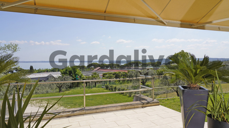 Immagine 47 di Villa in vendita  in Via Monte Tapino a Padenghe Sul Garda