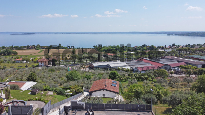 Immagine 48 di Villa in vendita  in Via Monte Tapino a Padenghe Sul Garda