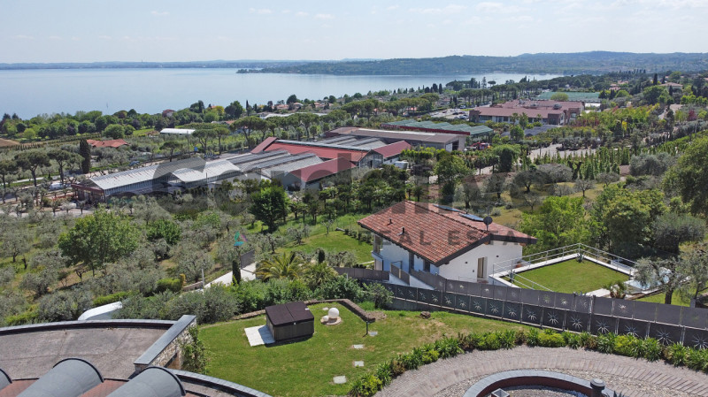 Immagine 50 di Villa in vendita  in Via Monte Tapino a Padenghe Sul Garda