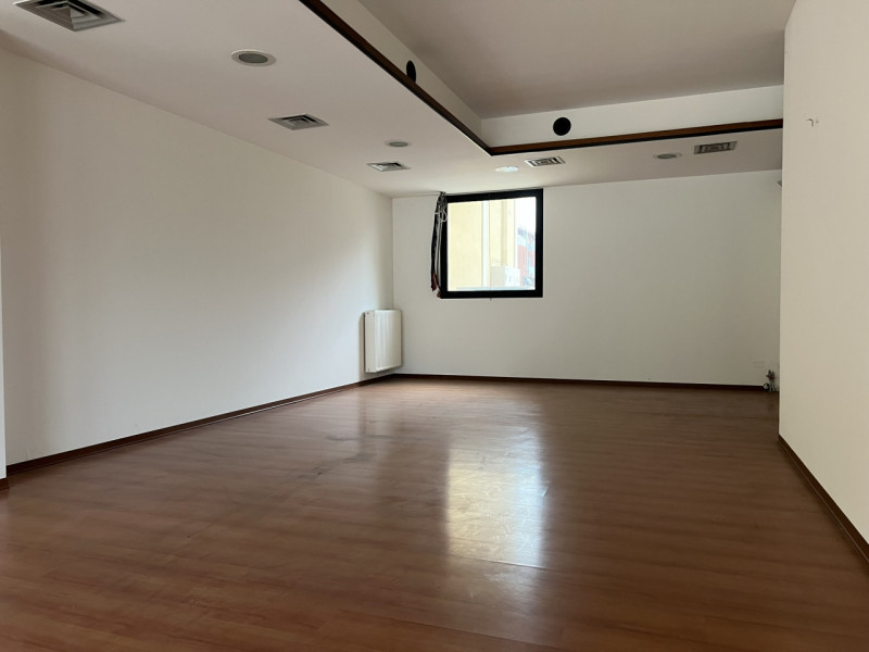 Immagine 3 di Negozio in vendita  in Via Lanari a Padova