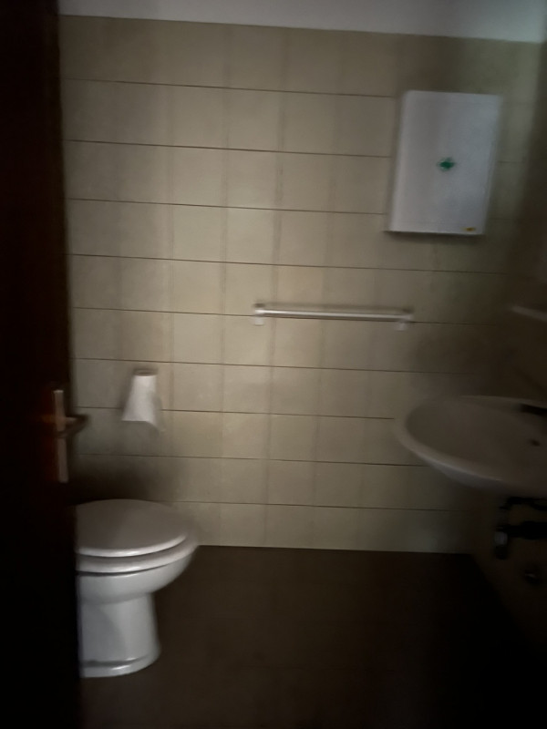 Immagine 9 di Negozio in vendita  in Via Lanari a Padova