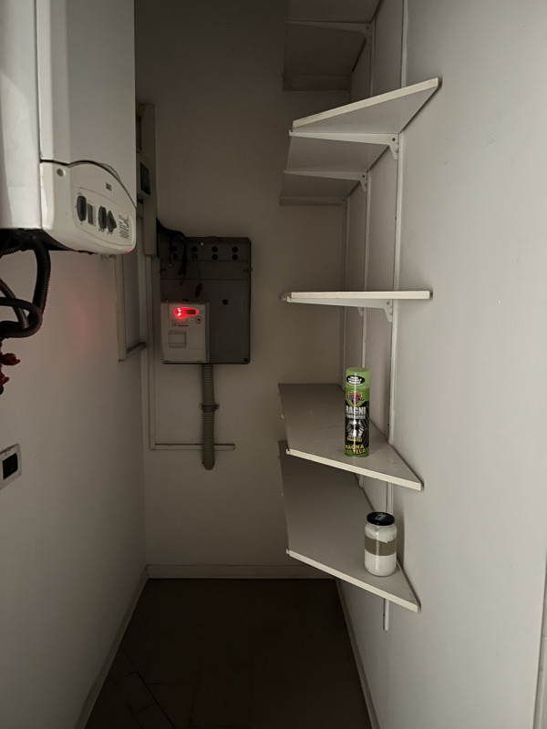 Immagine 10 di Negozio in vendita  in Via Lanari a Padova