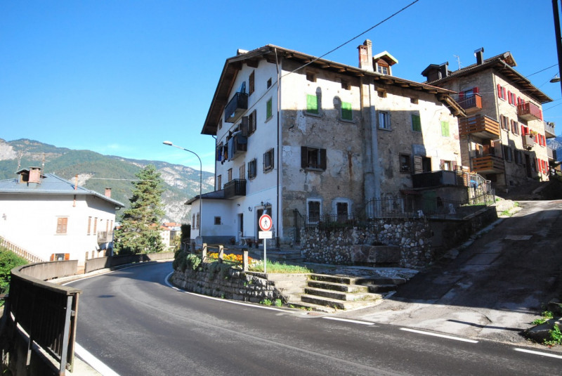 Immagine 10 di Appartamento in vendita  in Via Roma a Lorenzago Di Cadore