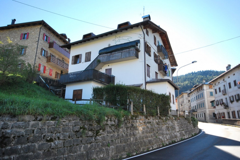 Immagine 11 di Appartamento in vendita  in Via Roma a Lorenzago Di Cadore