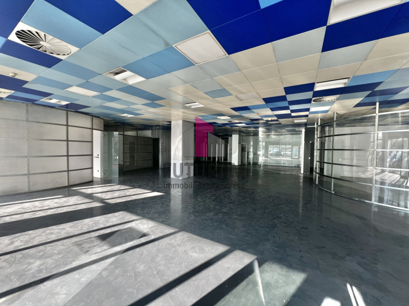 Immagine 1 di Negozio in vendita  a Vicenza