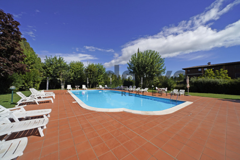 Immagine 2 di Appartamento in vendita  in Via X giornate, 144 a Soiano Del Lago