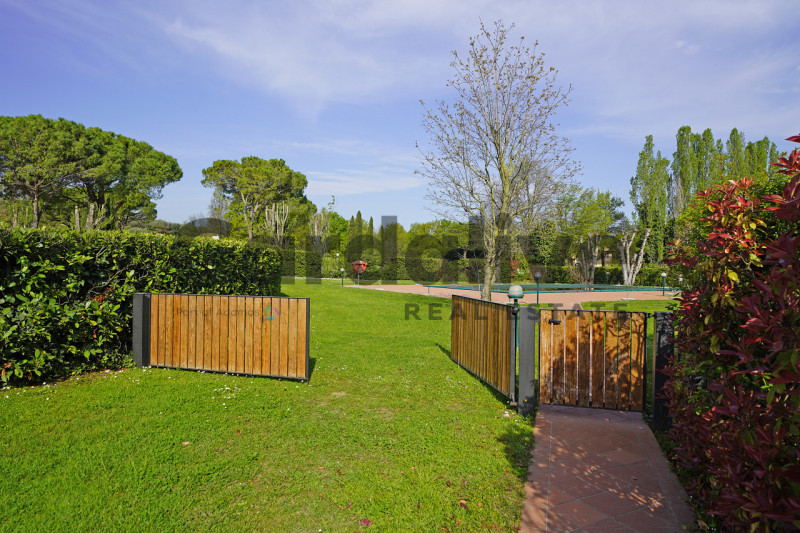 Immagine 5 di Appartamento in vendita  in Via X giornate, 144 a Soiano Del Lago