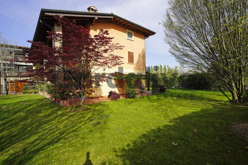 Immagine 9 di Appartamento in vendita  in Via X giornate, 144 a Soiano Del Lago