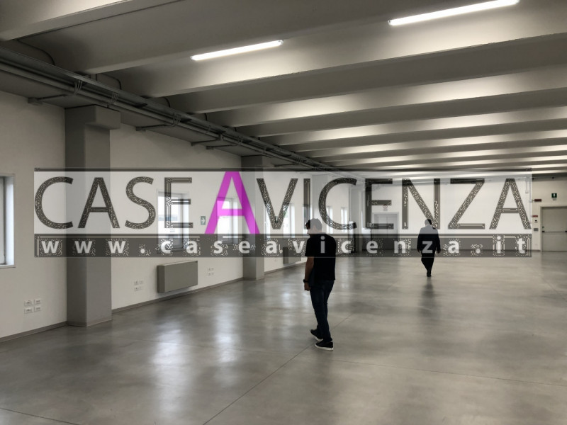 Immagine 13 di Ufficio in affitto  in via de gasperi a Grisignano Di Zocco