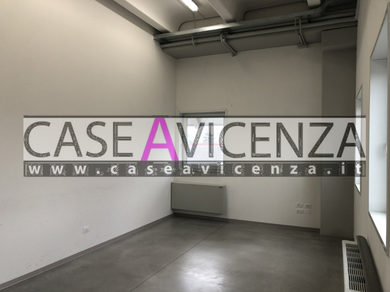 Immagine 16 di Ufficio in affitto  in via de gasperi a Grisignano Di Zocco