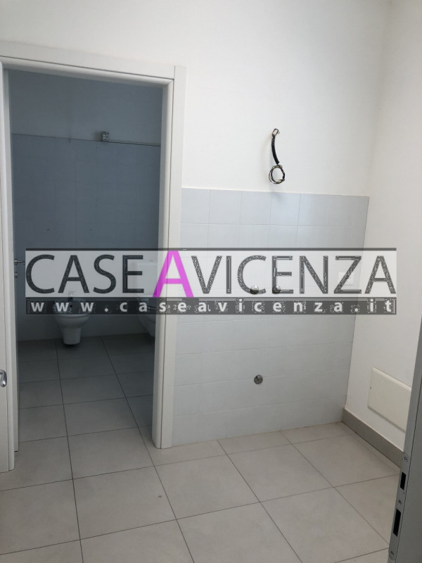 Immagine 23 di Ufficio in affitto  in via de gasperi a Grisignano Di Zocco