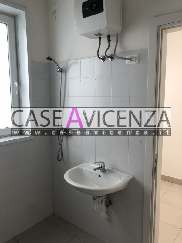 Immagine 25 di Ufficio in affitto  in via de gasperi a Grisignano Di Zocco