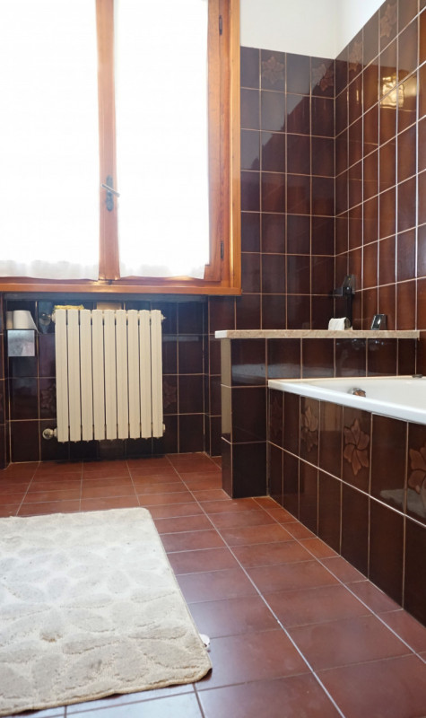 Immagine 25 di Villetta a schiera in vendita  in Via Kennedy, 12 a Torrile