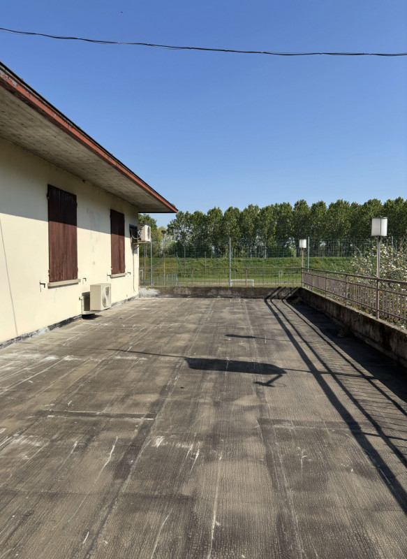 Immagine 26 di Villetta a schiera in vendita  in Via Kennedy, 12 a Torrile