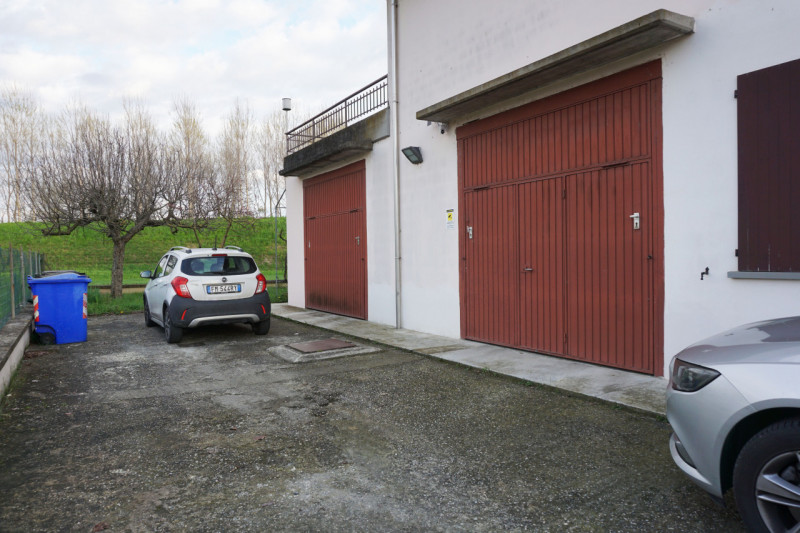 Immagine 47 di Villetta a schiera in vendita  in Via Kennedy, 12 a Torrile