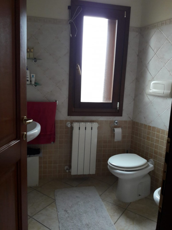 Immagine 15 di Appartamento in vendita  in via ruinadas 18/20 a Olbia