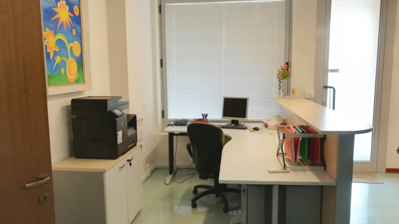 Immagine 9 di Ufficio in affitto  in via valeri a Teolo