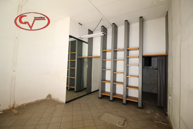 Immagine 4 di Negozio in vendita  a Montevarchi
