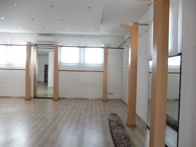 Immagine 3 di Negozio in vendita  a Rovolon