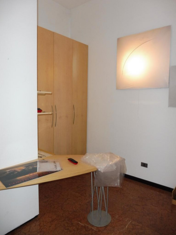 Immagine 5 di Negozio in vendita  a Rovolon