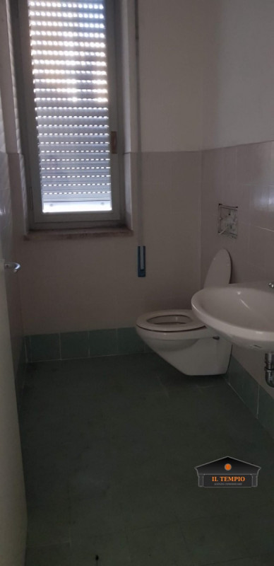 Immagine 10 di Ufficio in affitto  in viale milano a Vicenza