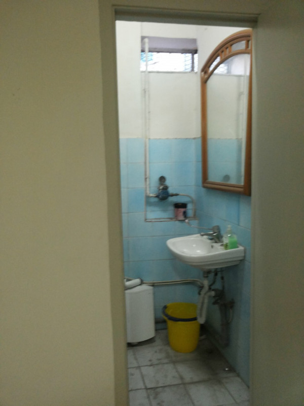 Immagine 4 di Negozio in affitto  in Vico Nocelle 45 a Napoli