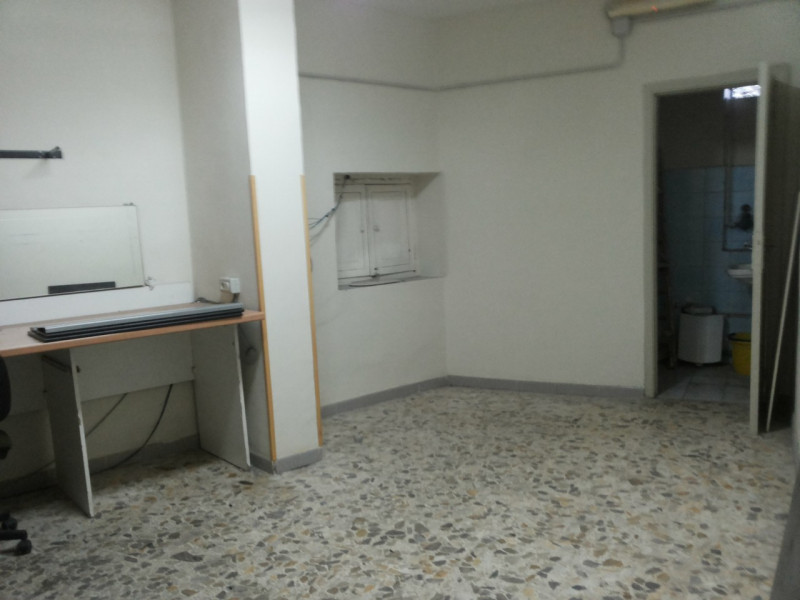 Immagine 5 di Negozio in affitto  in Vico Nocelle 45 a Napoli