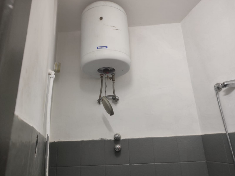 Immagine 26 di Negozio in affitto  in Vico Nocelle 45 a Napoli