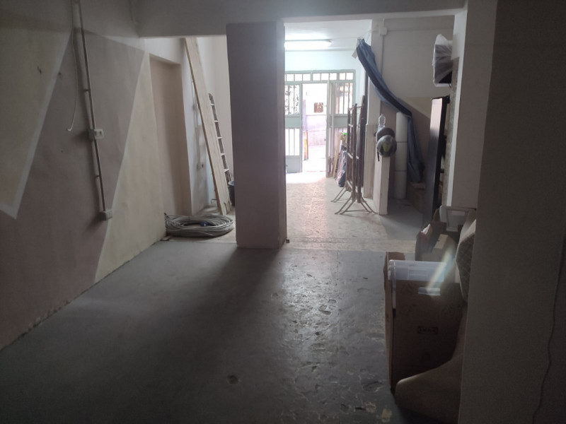 Immagine 30 di Negozio in affitto  in Vico Nocelle 45 a Napoli