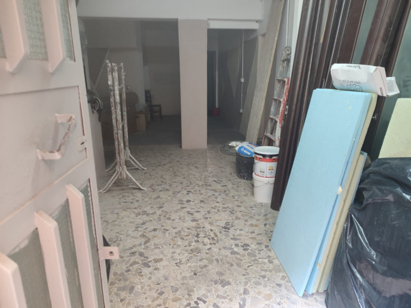 Immagine 33 di Negozio in affitto  in Vico Nocelle 45 a Napoli