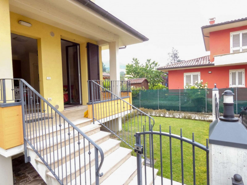 Immagine 14 di Villetta a schiera in vendita  in via Verdi a Lunano