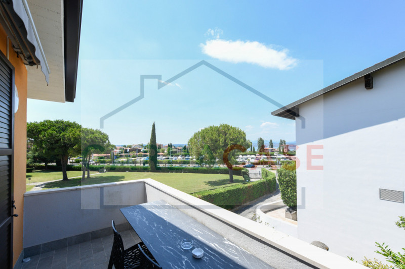 Immagine 18 di Appartamento in vendita  in Via Salvo D'Acquisto a Sirmione