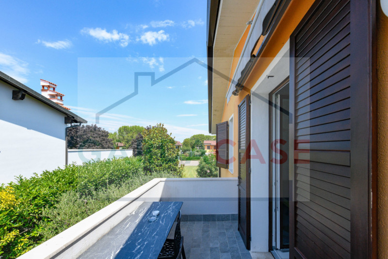 Immagine 20 di Appartamento in vendita  in Via Salvo D'Acquisto a Sirmione