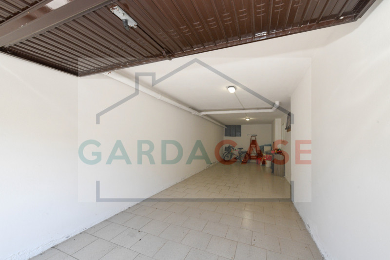 Immagine 37 di Appartamento in vendita  in Via Salvo D'Acquisto a Sirmione