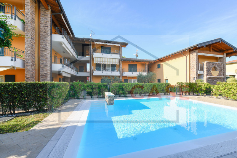 Immagine 4 di Appartamento in vendita  in Via Lazzarini a Sirmione