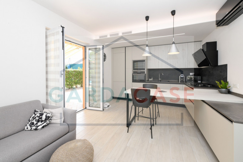 Immagine 10 di Appartamento in vendita  in Via Lazzarini a Sirmione
