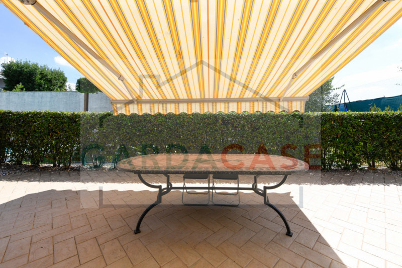 Immagine 12 di Appartamento in vendita  in Via Lazzarini a Sirmione