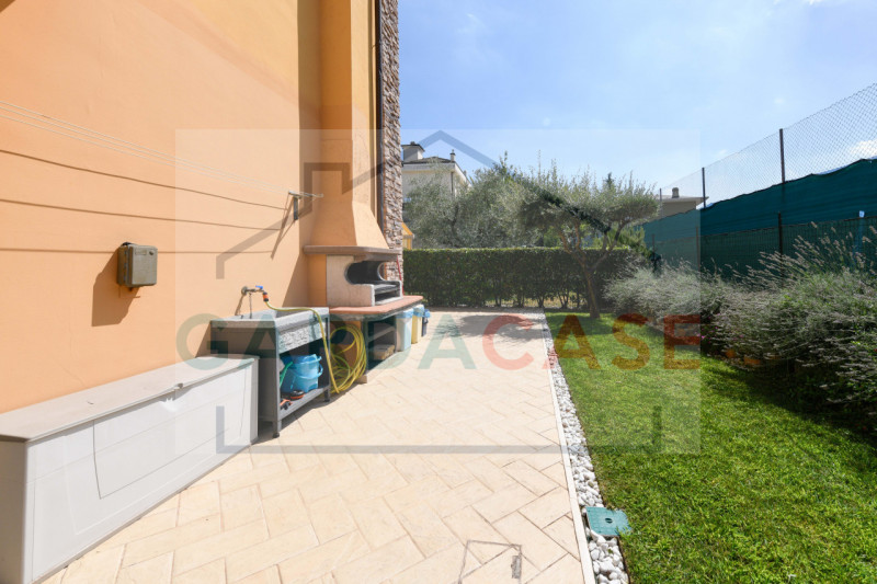Immagine 20 di Appartamento in vendita  in Via Lazzarini a Sirmione