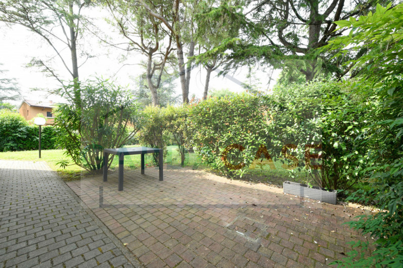 Immagine 3 di Appartamento in vendita  in Viale Giuseppe Verdi a Sirmione