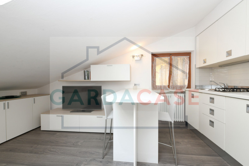 Immagine 7 di Appartamento in vendita  in Viale Giuseppe Verdi a Sirmione