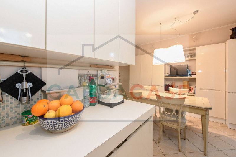 Immagine 17 di Casa bifamiliare in vendita  in Via Beato Z. Agostini a Sirmione